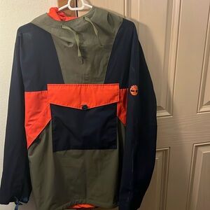 Timberland hoodie waterproof size XL and color is navy, orange and army green